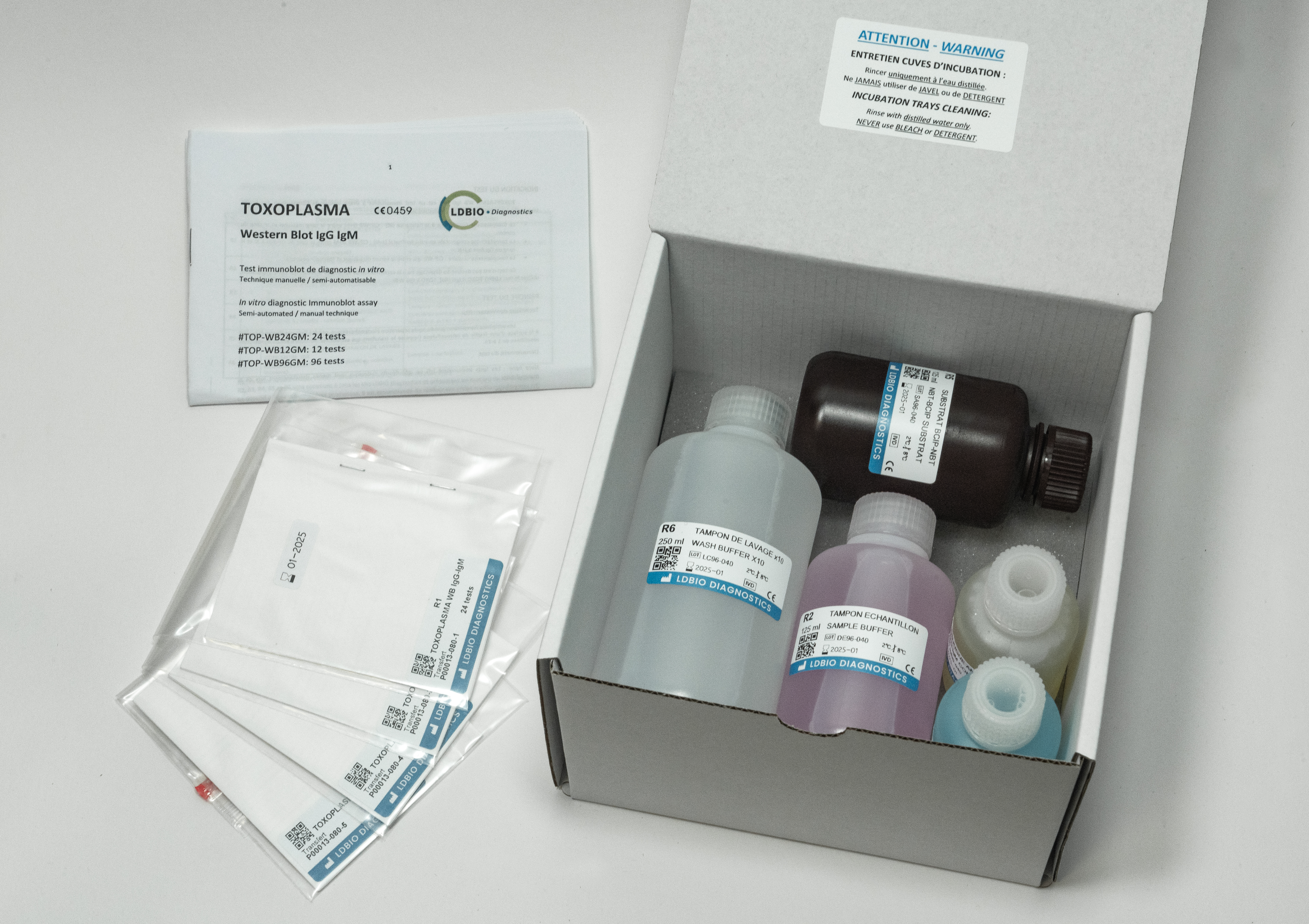offene Verpackung von Toxoplasma Westernblot 96 mit allen Komponenten - LDBio